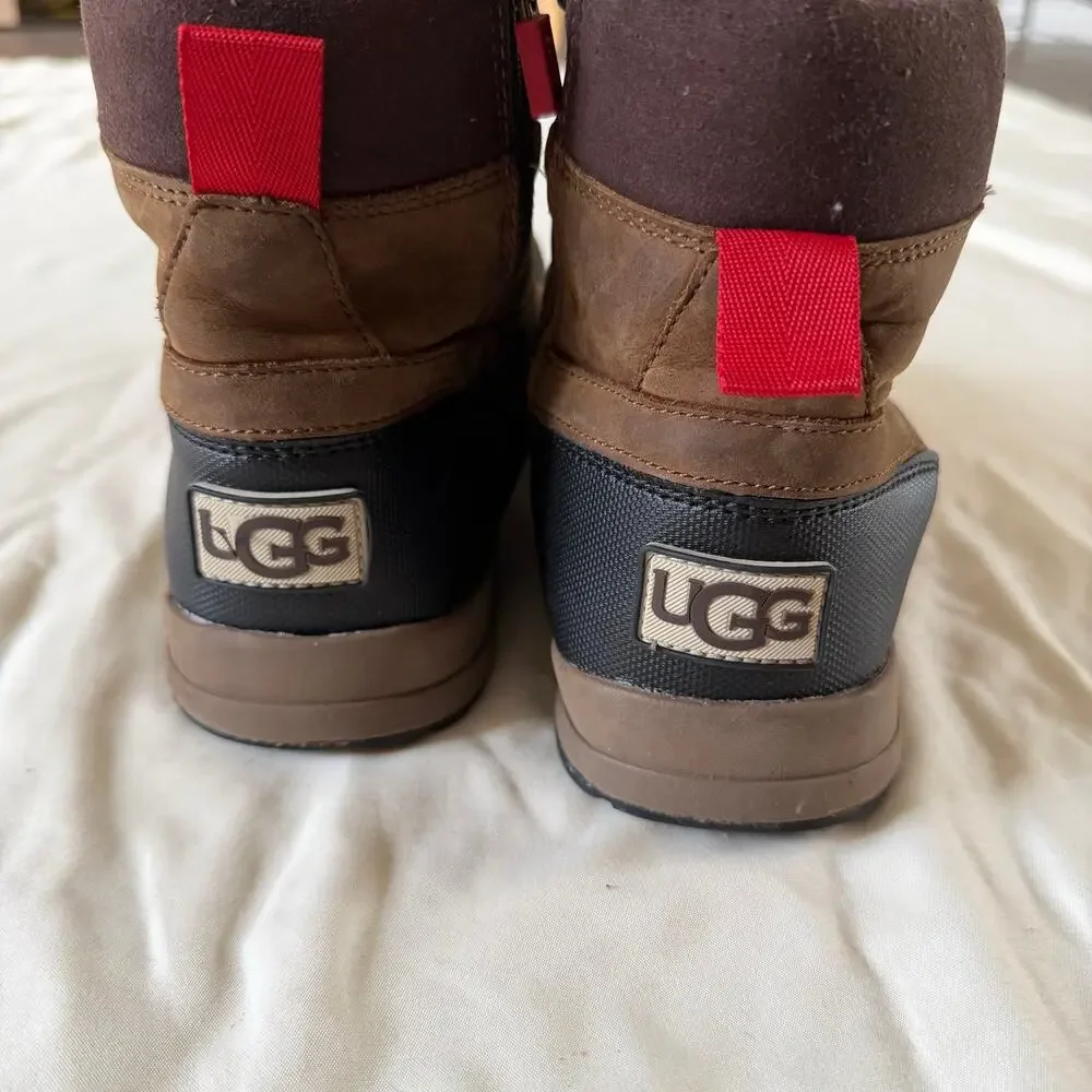 UGG Kids Turlock Weather Boot Waterproof Leather Fleece Lined Boys Sz 4